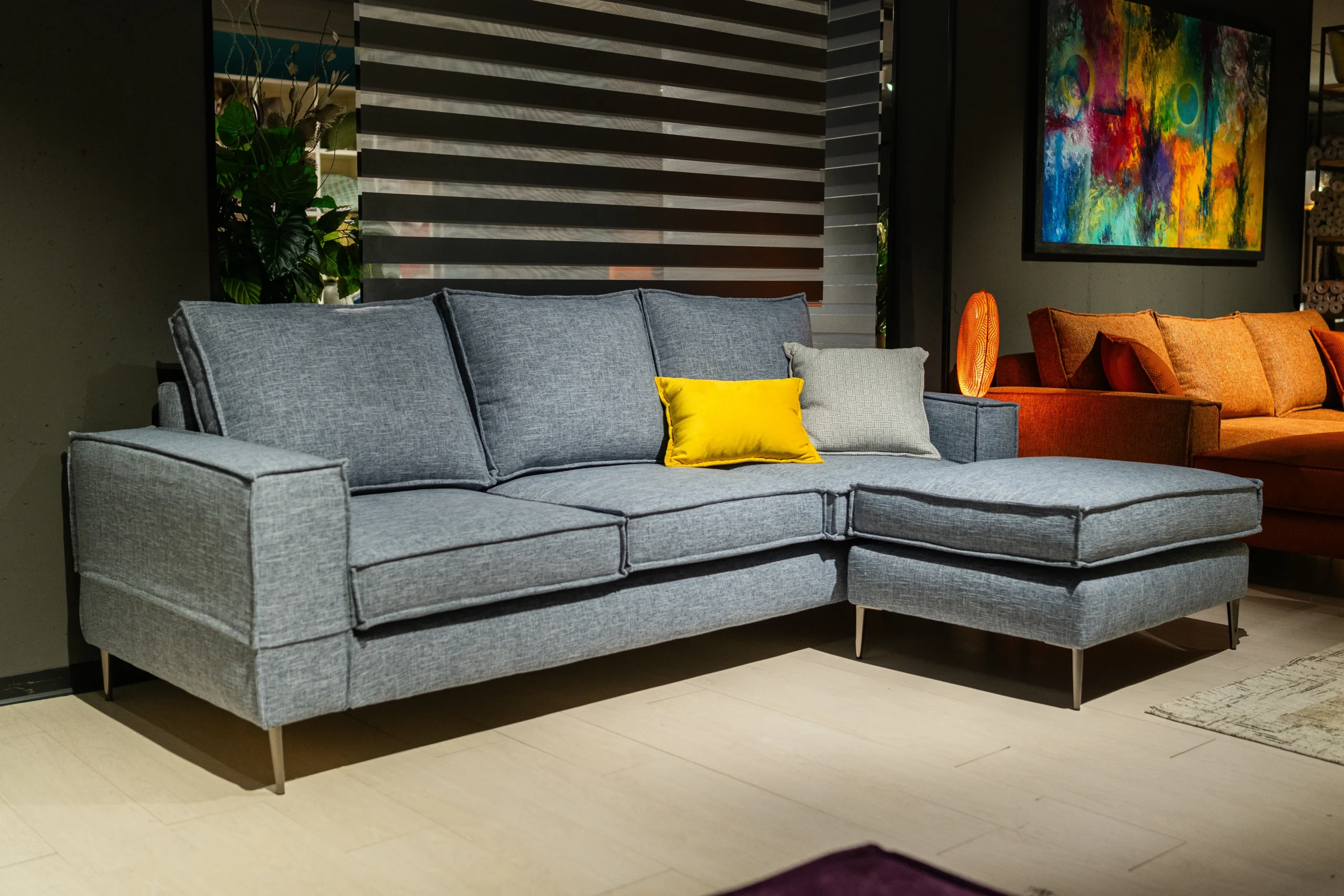 Confort Salotti — Materiali e finiture
