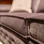 Divano capitonné lilla – altra vista – Confort Salotti