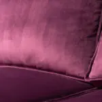 Divano con penisola in velluto viola – dettaglio del tessuto – Confort Salotti