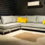 Divano angolare grigio perla – vista d’insieme – Confort Salotti