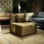 Poltroncina in tessuto dorato e floreale – altra vista – Confort Salotti